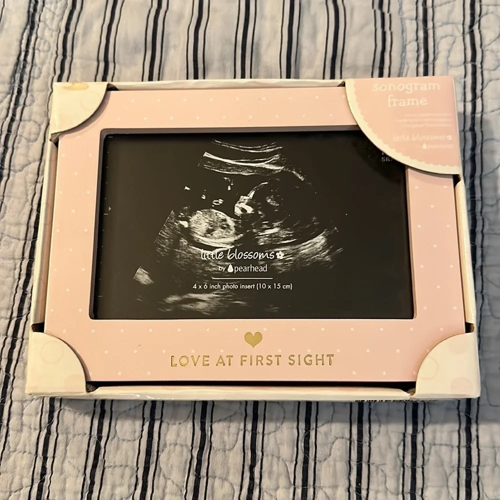 New in box Little Blossoms by Pearhead's sonogram frame